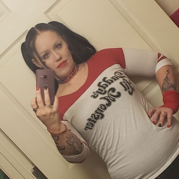 Meet your Posher, Amanda - Picture 1 of 1